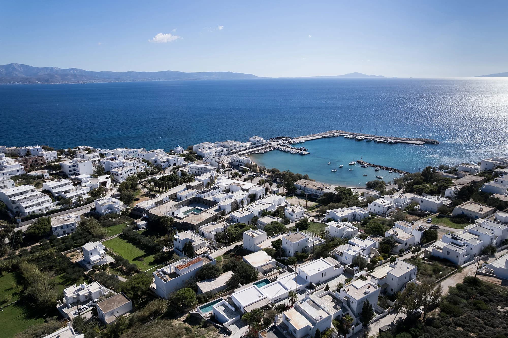 Location - Piso Livadi, Paros